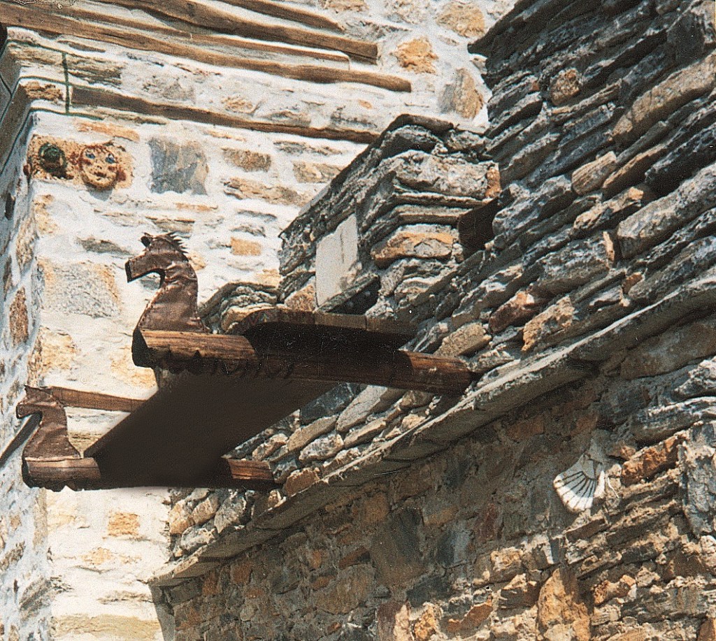 Glorious Peleys Exterior Architectural Detail