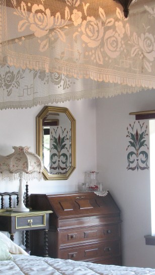 Glorious Peleys Castle Hotel Double Suite Detail